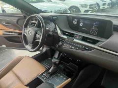 Lexus ES 2020 300h Excellence - ფოტო 11