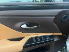 Lexus ES 2020 300h Excellence - ფოტო 12