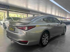 Lexus ES 2020 300h Excellence - ფოტო 4