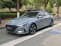 Hyundai Elantra 2022 1.5L CVT Luxury - ფოტო 1