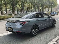 Hyundai Elantra 2022 1.5L CVT Luxury - ფოტო 12
