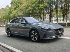 Hyundai Elantra 2022 1.5L CVT Luxury - ფოტო 3
