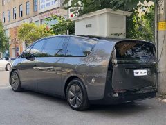 Li Auto Li Xiang MEGA Ultra - ფოტო 4