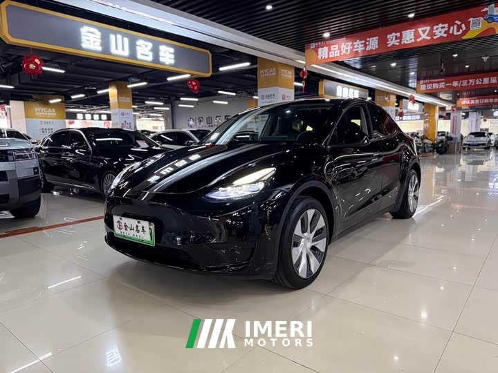 Tesla Model Y Facelift Rear-Wheel Drive