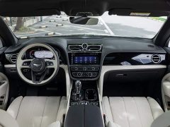 Bentley Bentayga 4.0T V8 Long Wheelbase - ფოტო 10