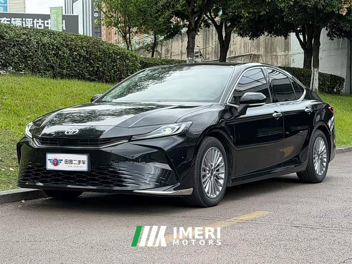 Toyota Camry 2.0L GVP Luxury