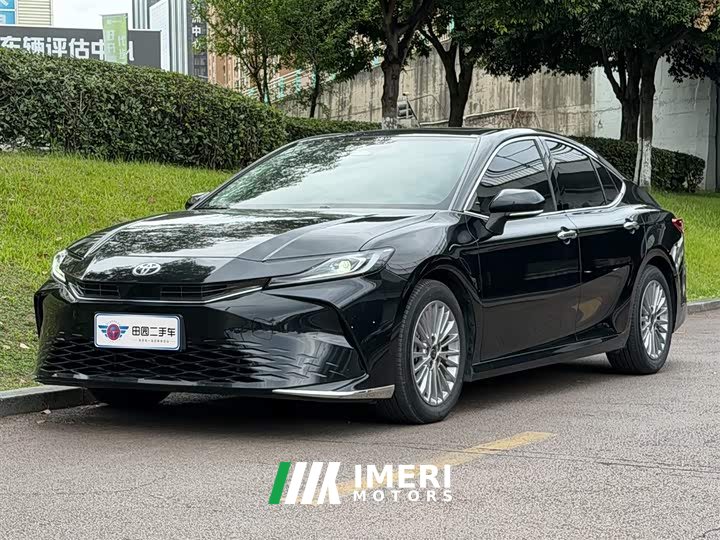 Toyota Camry 2.0L GVP Luxury