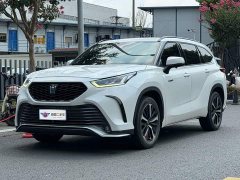 Toyota Crown Venza 2021 2.5L HEV AWD Luxury - ფოტო 1
