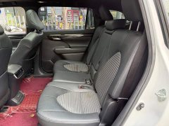 Toyota Crown Venza 2021 2.5L HEV AWD Luxury - ფოტო 12