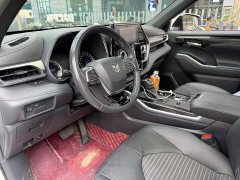 Toyota Crown Venza 2021 2.5L HEV AWD Luxury - ფოტო 7
