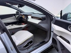 Lotus EMEYA 2025 600 Touring - ფოტო 16