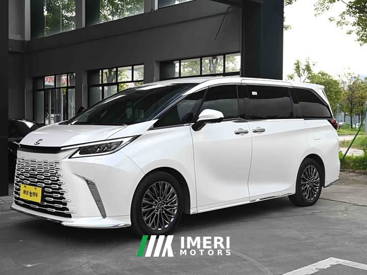 Lexus LM 500h Six-Seat Premium Edition