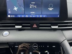 Hyundai Elantra 1.5L CVT Luxury - ფოტო 10