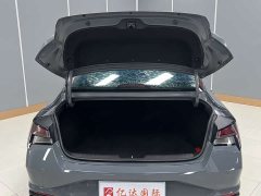 Hyundai Elantra 1.5L CVT Luxury - ფოტო 16