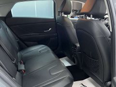 Hyundai Elantra 1.5L CVT Luxury - ფოტო 20