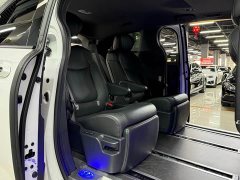 Toyota Sienna 2024 2.5L Hybrid AWD Premium - ფოტო 16
