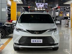 Toyota Sienna 2024 2.5L Hybrid AWD Premium - ფოტო 2
