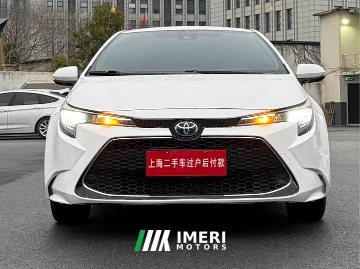 Toyota Corolla Hybrid 1.8H E-CVT Luxury