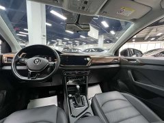 Volkswagen Touareg 2022 280TSI FWD Luxury Edition - ფოტო 14