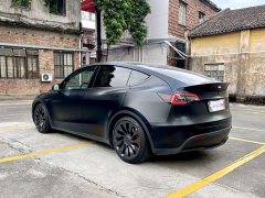 Tesla Model Y Performance All-Wheel Drive - ფოტო 4