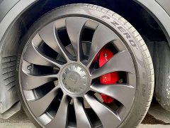 Tesla Model Y Performance All-Wheel Drive - ფოტო 8