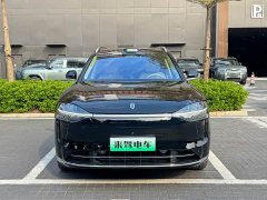 AITO M9 Extended Range Ultra 42kWh 6-Seater - ფოტო 2