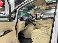 Buick GL8 New Energy Lusang Respect Edition - photo 7