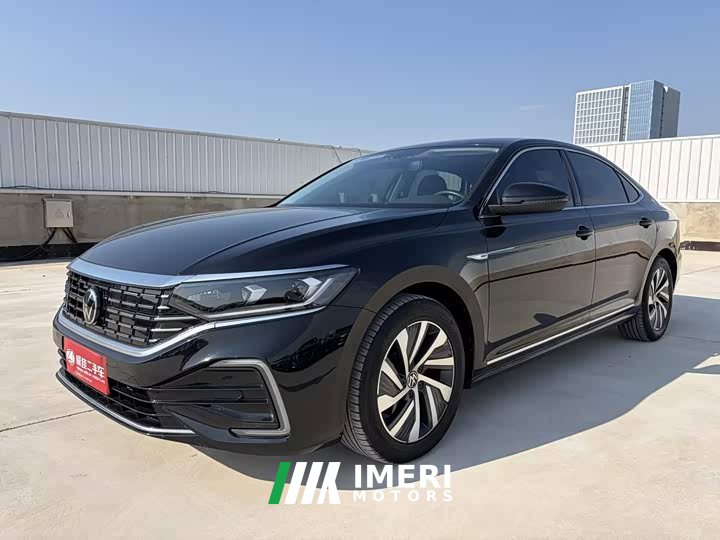 Volkswagen Passat Plug-in Hybrid 430PHEV Hybrid Elite Edition - ავტომობილი ჩინეთიდან
