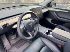Tesla Model Y Rear-Wheel Drive - ფოტო 16