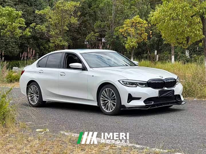 BMW 3 Series 320i M Sport Package - ავტომობილი ჩინეთიდან