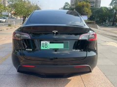 Tesla Model Y Standard Range RWD - ფოტო 5