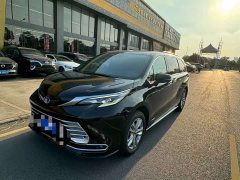 Toyota Sienna 2021 2.5L Hybrid Platinum Edition - ფოტო 1