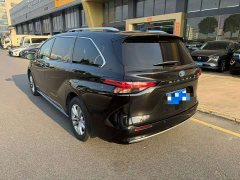 Toyota Sienna 2021 2.5L Hybrid Platinum Edition - ფოტო 3