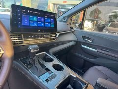 Toyota Sienna 2021 2.5L Hybrid Platinum Edition - ფოტო 5
