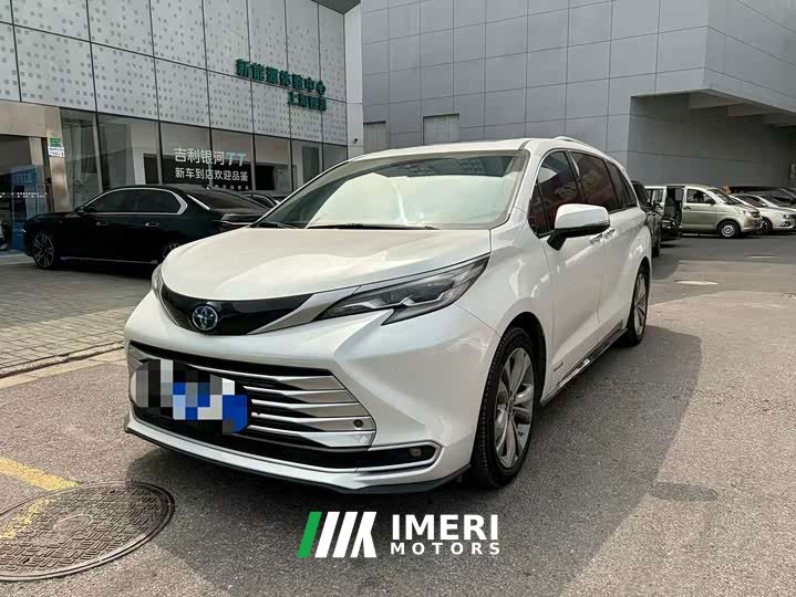 Toyota Sienna 2.5L Hybrid Platinum Edition - ავტომობილი ჩინეთიდან