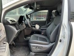 Toyota Sienna 2.5L Hybrid Platinum Edition - ფოტო 11