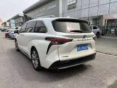 Toyota Sienna 2.5L Hybrid Platinum Edition - ფოტო 5