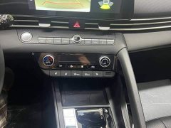 Hyundai Elantra 1.5L CVT Luxury - ფოტო 12
