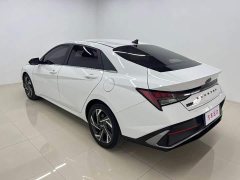 Hyundai Elantra 1.5L CVT Luxury - ფოტო 6