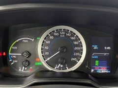 Toyota Corolla Hybrid 1.8H E-CVT Luxury - ფოტო 11