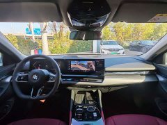 BMW 5 Series Facelift 525Li M Sport Package - ფოტო 16