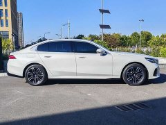 BMW 5 Series Facelift 525Li M Sport Package - ფოტო 4