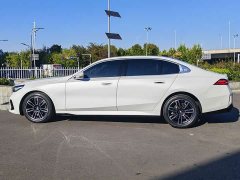BMW 5 Series Facelift 525Li M Sport Package - ფოტო 8