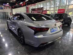 Lexus LS 500h Executive - ფოტო 10