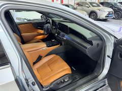Lexus LS 500h Executive - ფოტო 13