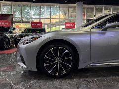 Lexus LS 500h Executive - ფოტო 4
