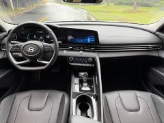 Hyundai Elantra 2023 1.5L CVT Luxury - ფოტო 5