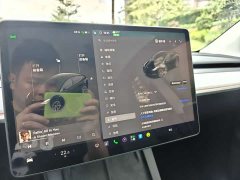 Tesla Model Y Rear-Wheel Drive - ფოტო 12