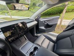 Tesla Model Y Rear-Wheel Drive - ფოტო 13