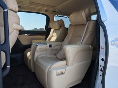 Toyota Alphard Hybrid 2.5L Luxury - ფოტო 8